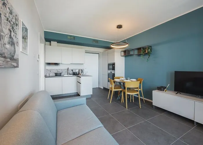 Park Towers 17 - Apt Design - Large Terrace - Ac